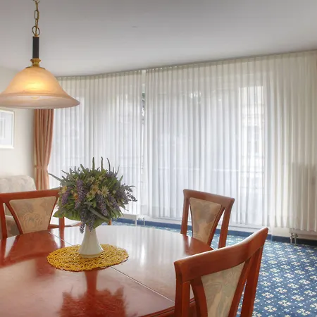 Seetelhotel Ostseeresidenz Bansin Mit Pool Und Unmittelbarer Strandnaehe Lejlighed Heringsdorf (Usedom)