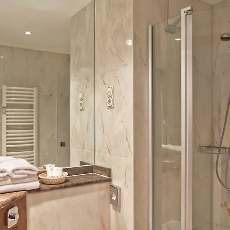 Seetelhotel Ostseeresidenz Bansin Mit Pool Und Unmittelbarer Strandnaehe Apartament