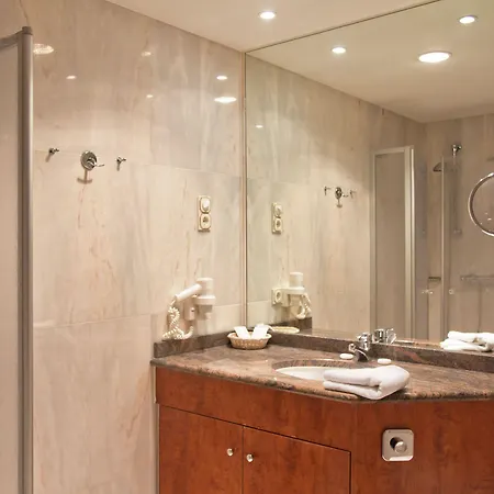 Seetelhotel Ostseeresidenz Bansin Mit Pool Und Unmittelbarer Strandnaehe Apartament