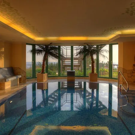 Seetelhotel Ostseeresidenz Bansin Mit Pool Und Unmittelbarer Strandnaehe 4* هيرينجسدورف