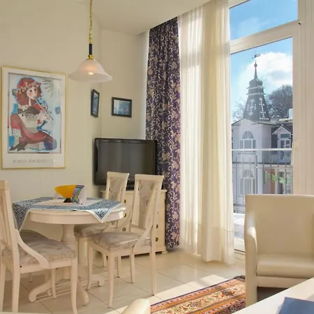شقة Seetelhotel Ostseeresidenz Bansin Mit Pool Und Unmittelbarer Strandnaehe هيرينجسدورف